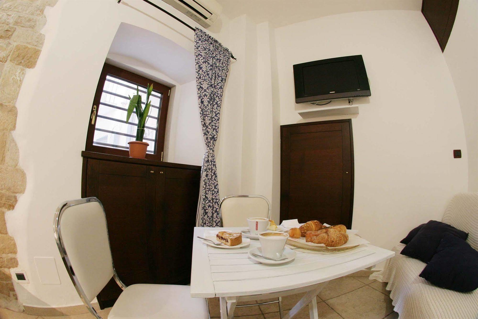 Saint Nicholas Plaza Hotel Бари Екстериор снимка